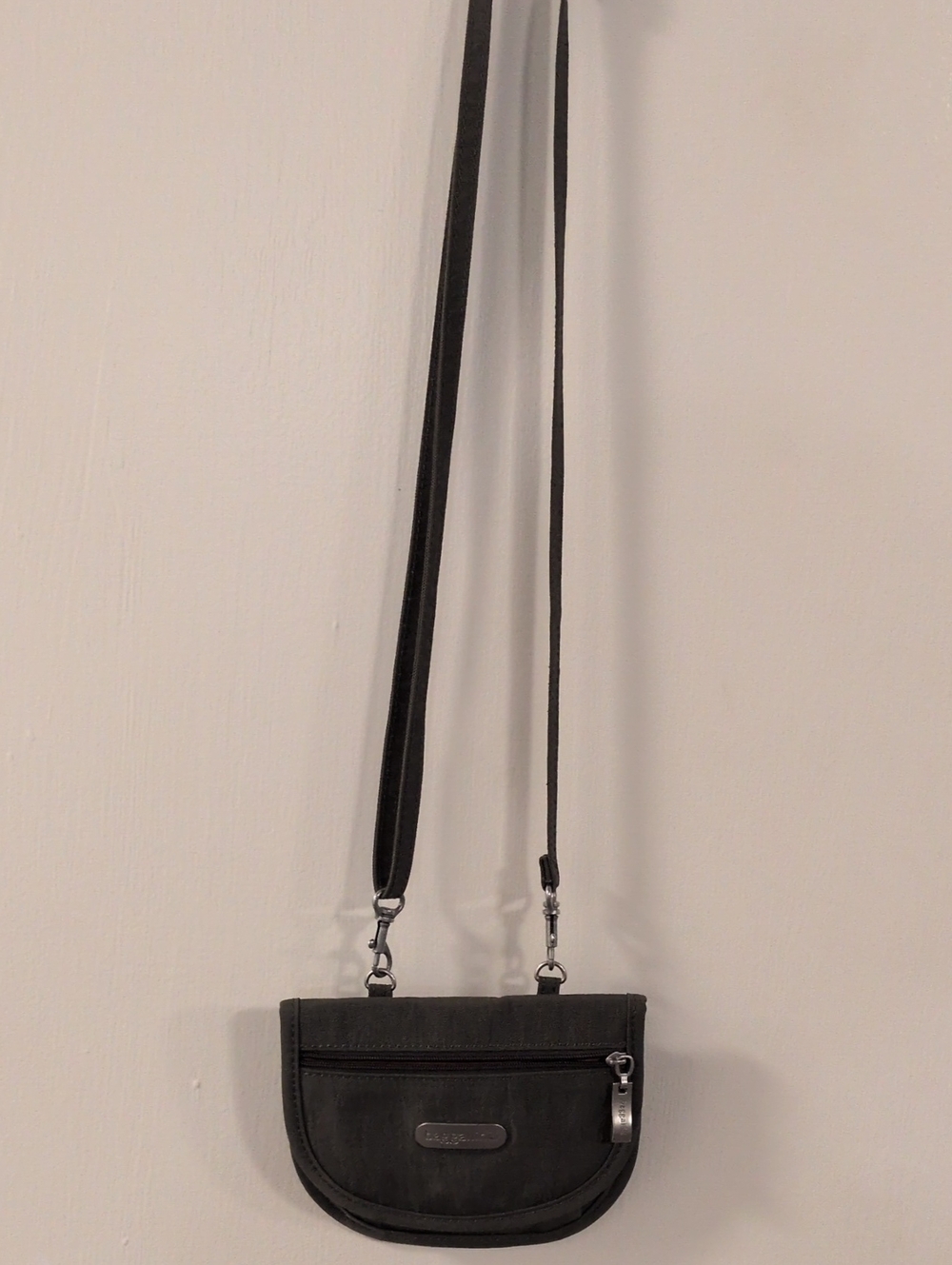 Baggallini Olive Green Mini Crossbody Pouch